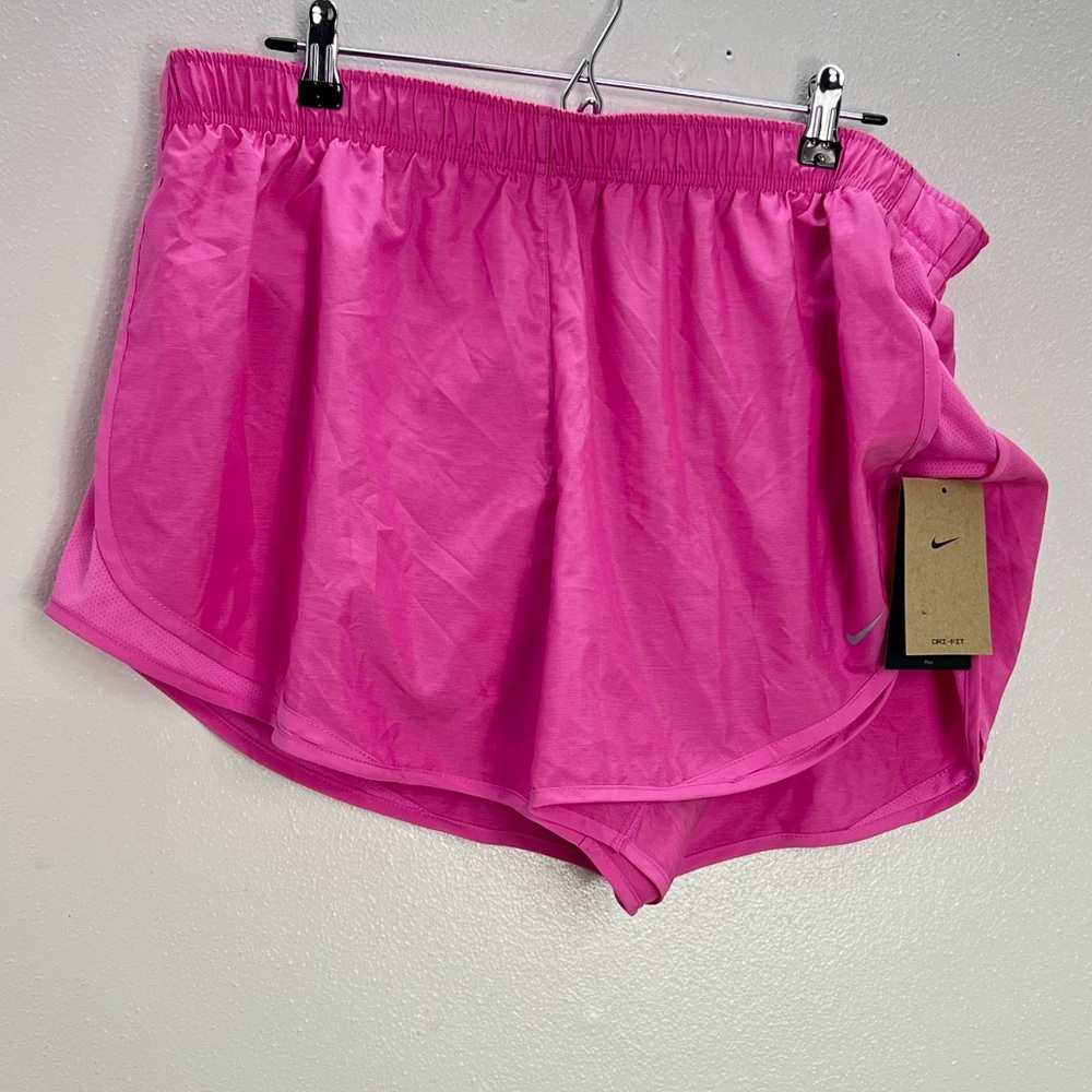 Nike Tempo Plus Size Dri-Fit Running Athletic Shorts Women's 1X Pink CZ2857-685